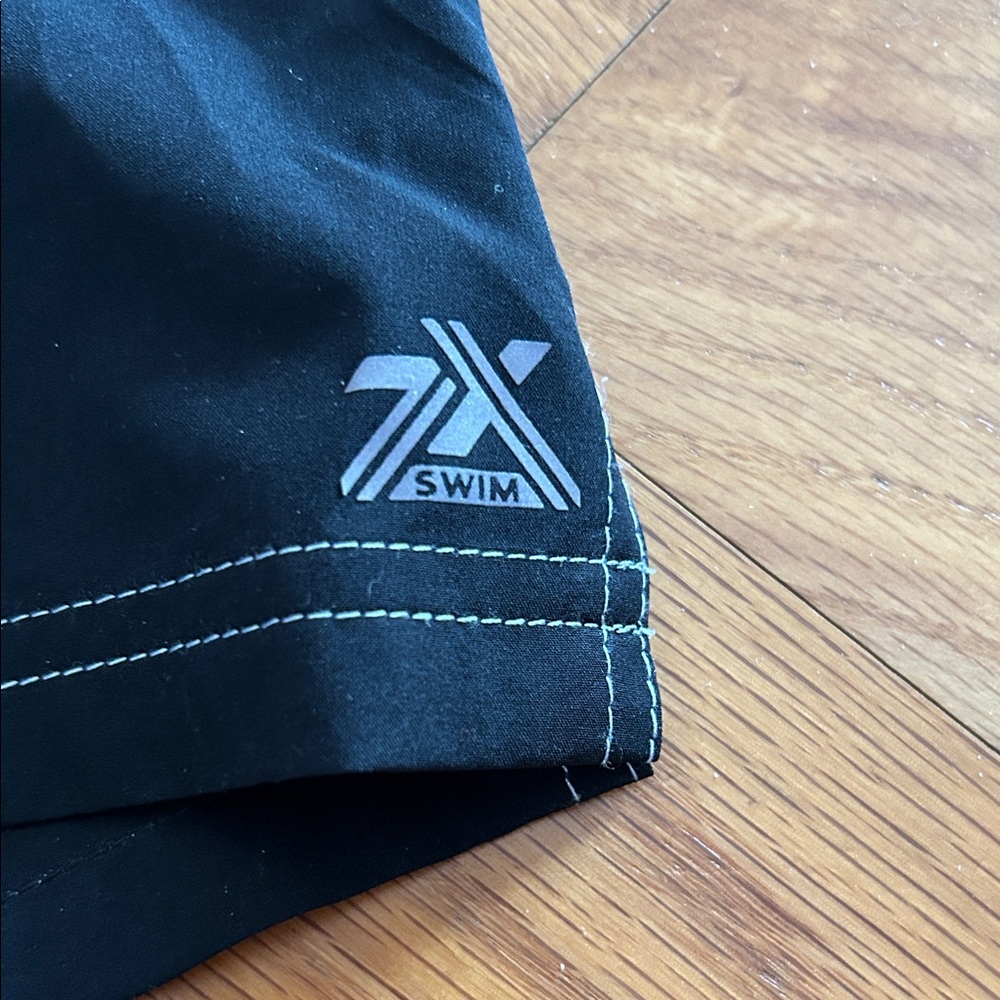 ZeroXposure Tankini Top & Swim Shorts - EUC - Picture 4 of 8